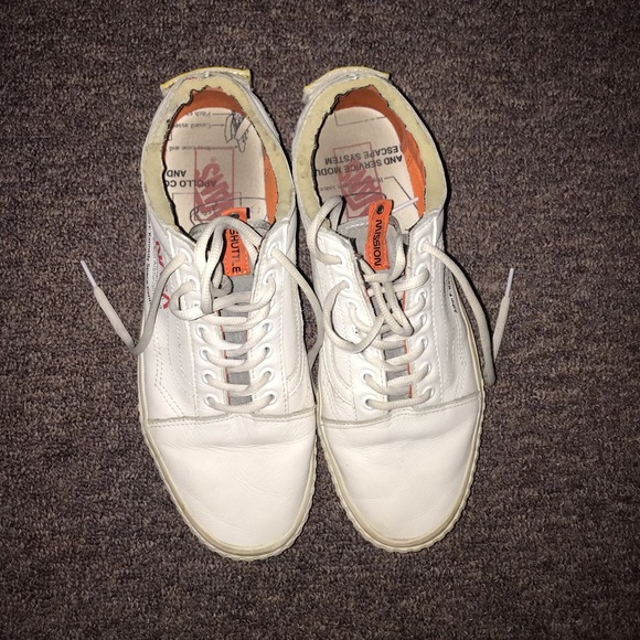 Low top white Nasa Vans - Picture 2 of 6